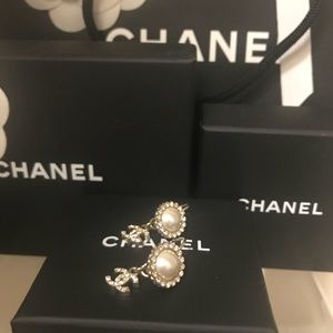 CHANEL Dangle Strass CC Earrings